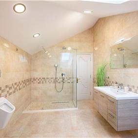 5 bedroom beachfront villa with pool on Ciova Island, Trogir, sleeps 12